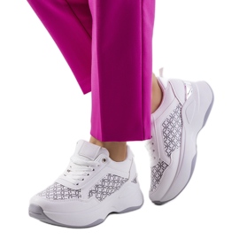 Milans vita sneakers