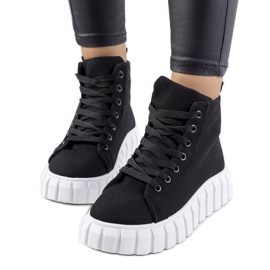 BM Svarta sneakers på Horizo-plattformen