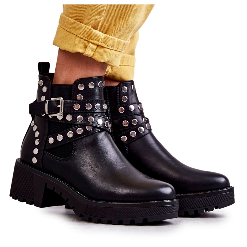 PG1 Damkängor i läder med dekorativa dubbar Svart Sanchez