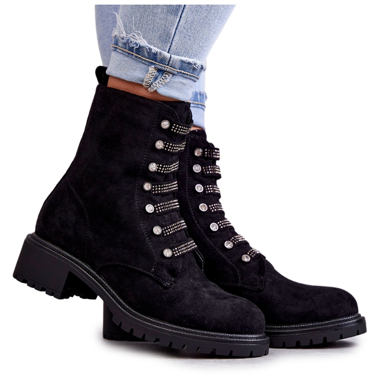 PG1 Svarta malesia stövlar i mocka med dekorativa ränder