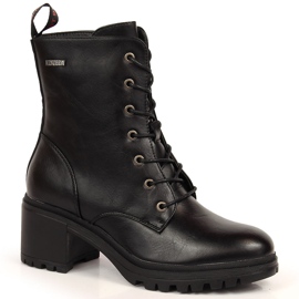 Svarta Vinceza snörstövlar på stolpen