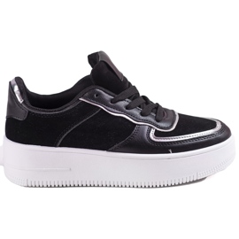 Svarta sneakers med snörning för kvinnor på en hög Shelovet-plattform