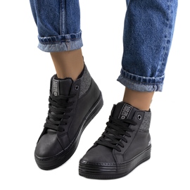 Varma sneakers på kilen Big Star II274147 svart