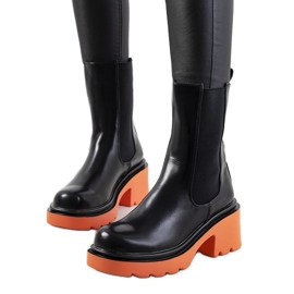 Svarta stövlar med färgglad Oito-sula