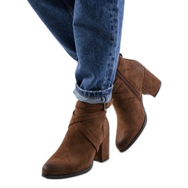 Bruna Mossley-stövlar