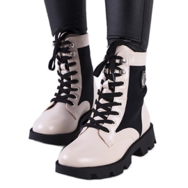 Beiga stövlar från Keld beige svart