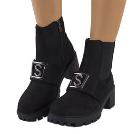 Seoul svarta höga klackar