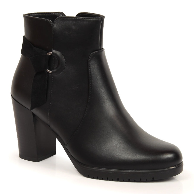 Svarta damstövlar med höga klackar från Sergio Leone