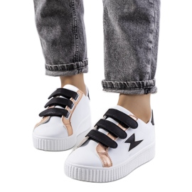 Vita Pitmerden sneakers svart