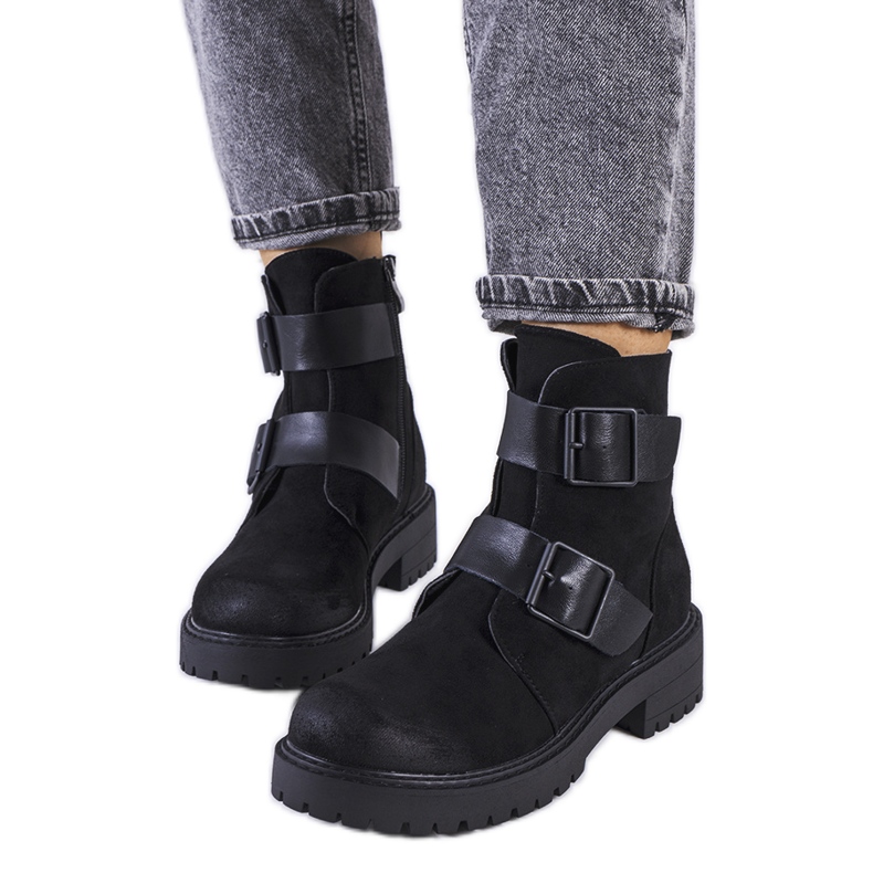 Svarta stövlar i ekomocka från Leurbost