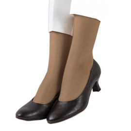 Bruna klassiska Vinarnik pumps