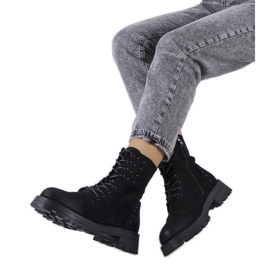 Svarta stövlar i ekomocka från Polperro