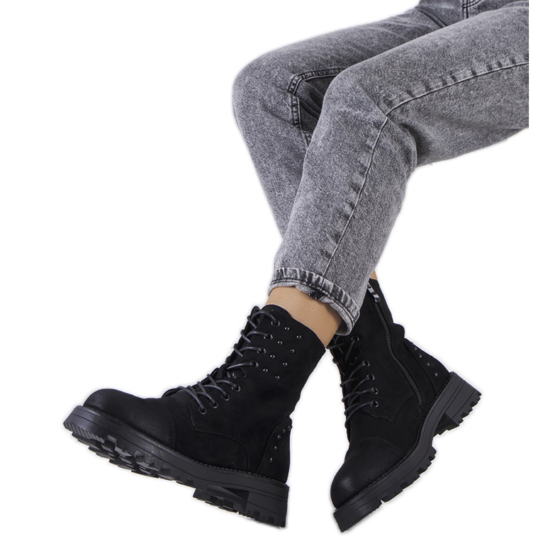 Svarta stövlar i ekomocka från Polperro