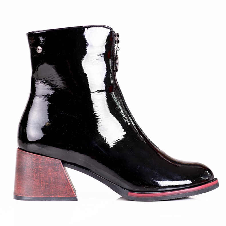 Patenterade damstövlar med snygg Vinceza-klack svart