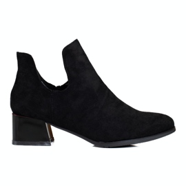 Svarta damstövlar med Daszyński-snitt