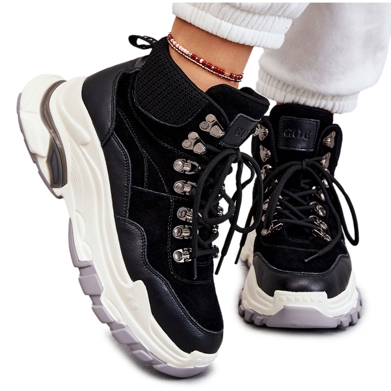 Höga sportskor för kvinnor GOE KK2N4098 Svart