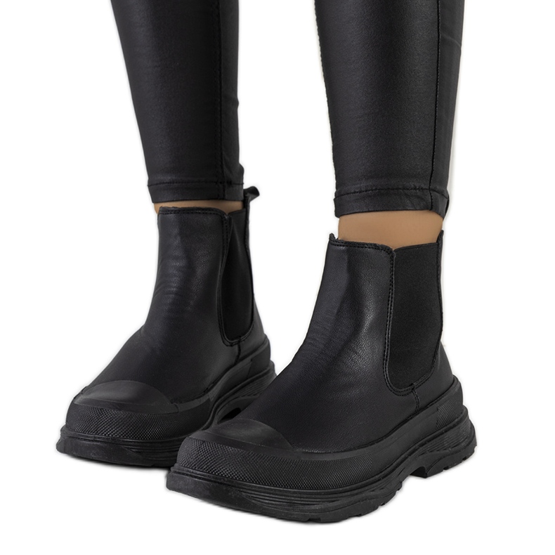 Svarta Chelsea-stövlar i ekoläder från Loree