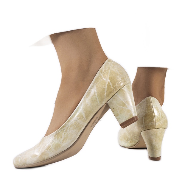 Beige klassiska Bond pumps