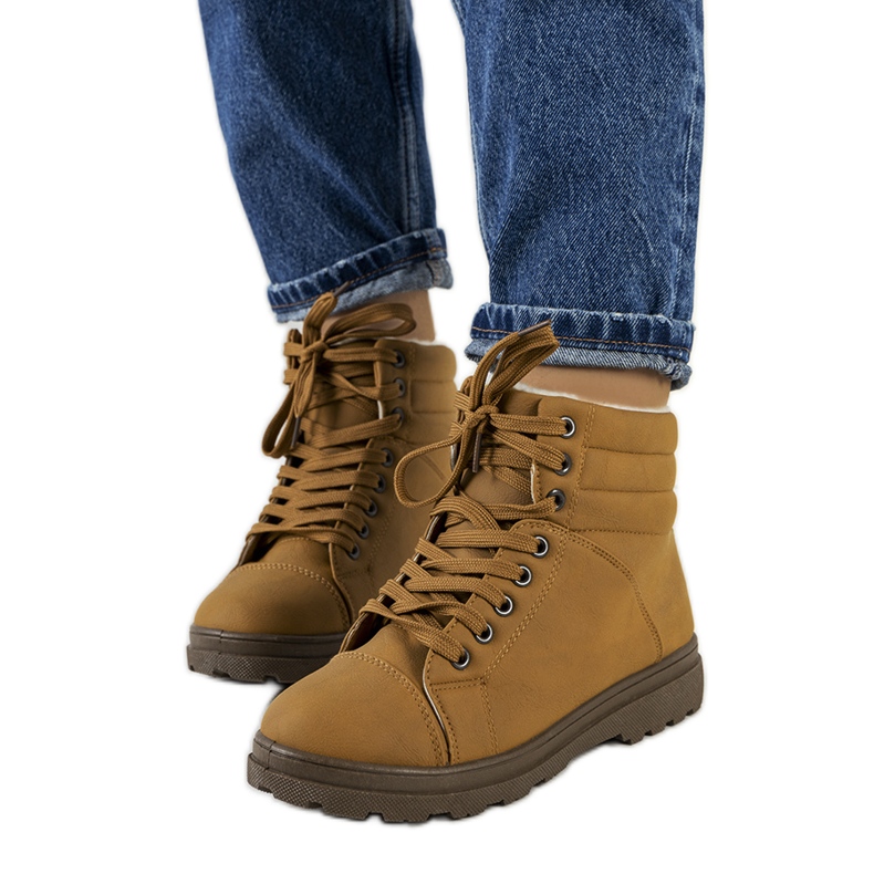 Wilkins beige isolerade stövlar