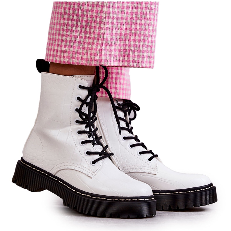 Vita varma ormskinnsstövlar för kvinnor Salma