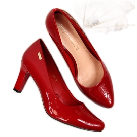 Pumpar lackerade på stolpen röd Sergio Leone