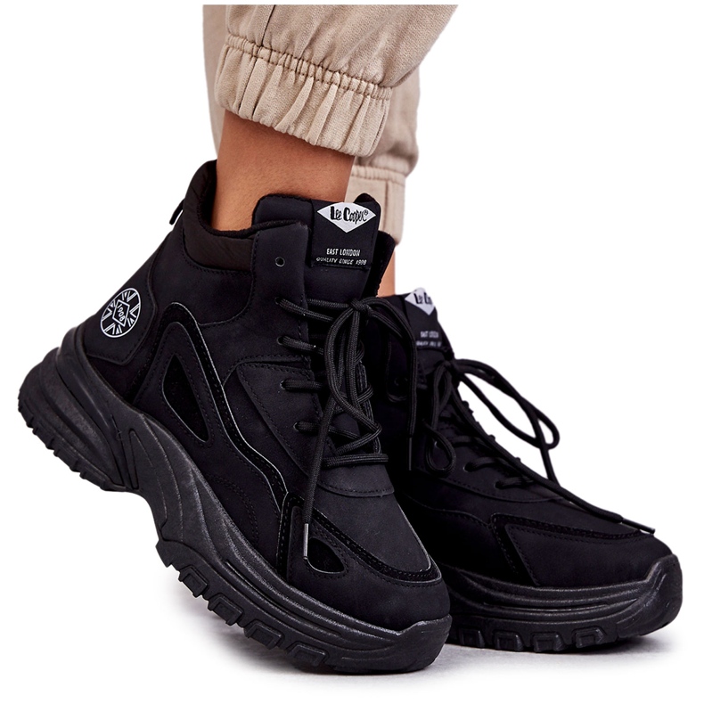 Stövlar på Lee Cooper LCJ-22-44-1353L Svart plattform