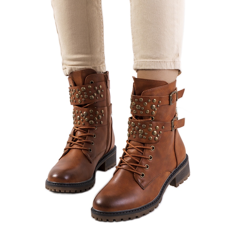 Kvinnliga kamelfångare Menez brun