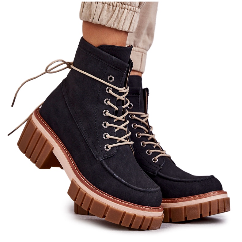 Moderiktiga varma stövlar för kvinnor Svart Gerda