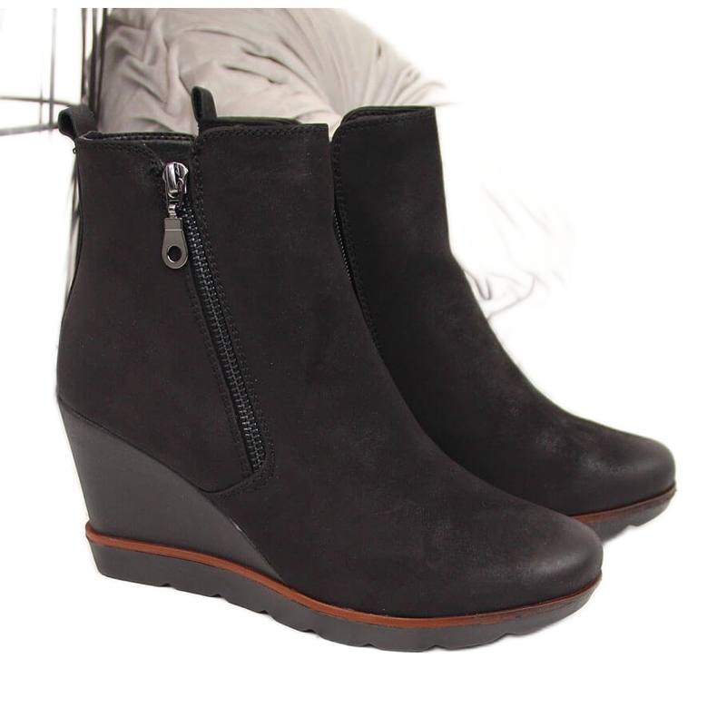 Svarta Filippo svarta isolerade sneakers