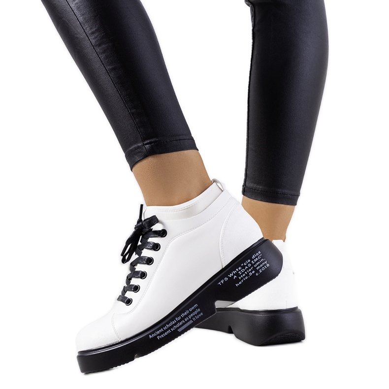 Vita högklackade sneakers från Ambly