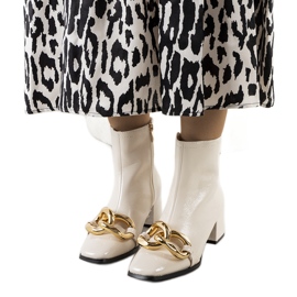 Milanel stövlar i beige lack