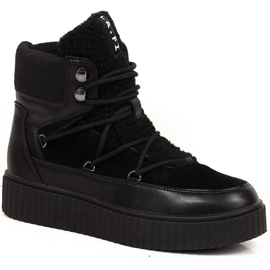 Snörstövlar för kvinnor med en isolerad svart Laura La.Fi-plattform