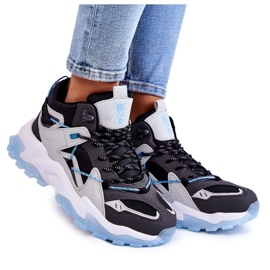 Sportskor för kvinnor på en massiv plattform Big Star KK274386 Svart-grå