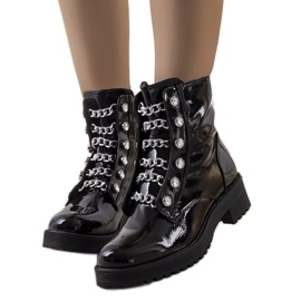 Svartlackade Ibarra-stövlar