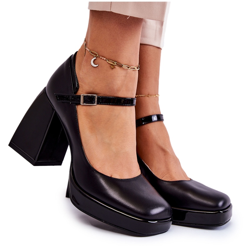 PA2 Läderpumpar på tjocka klackar Svart Tina