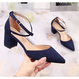 T.Sokolski Dampumps i mocka med spetsig klack, marinblå