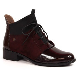 Plattklackade, rödbruna Jezzi-stövlar för kvinnor rödvin