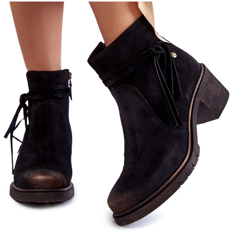 Stövlar i mocka för kvinnor Maciejka 05720-01 Svart