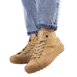 Bruna isolerade sneakers Big Star GG274072 beige