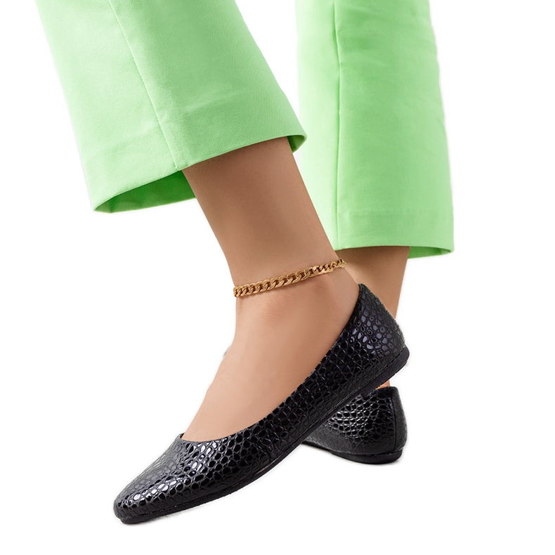 Inna Aquarin svarta ballerinor