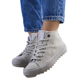 Grå isolerade sneakers Big Star GG274070