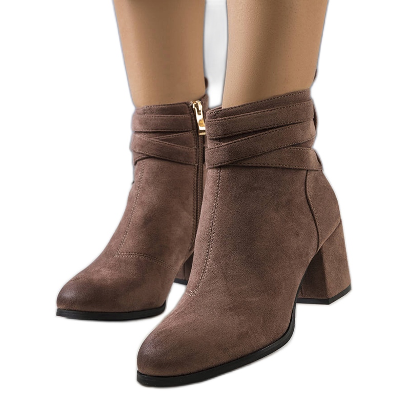 PA1 Bruna stövlar på Fletcher-stolpen