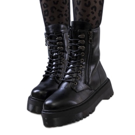 Svarta isolerade stövlar från Isola