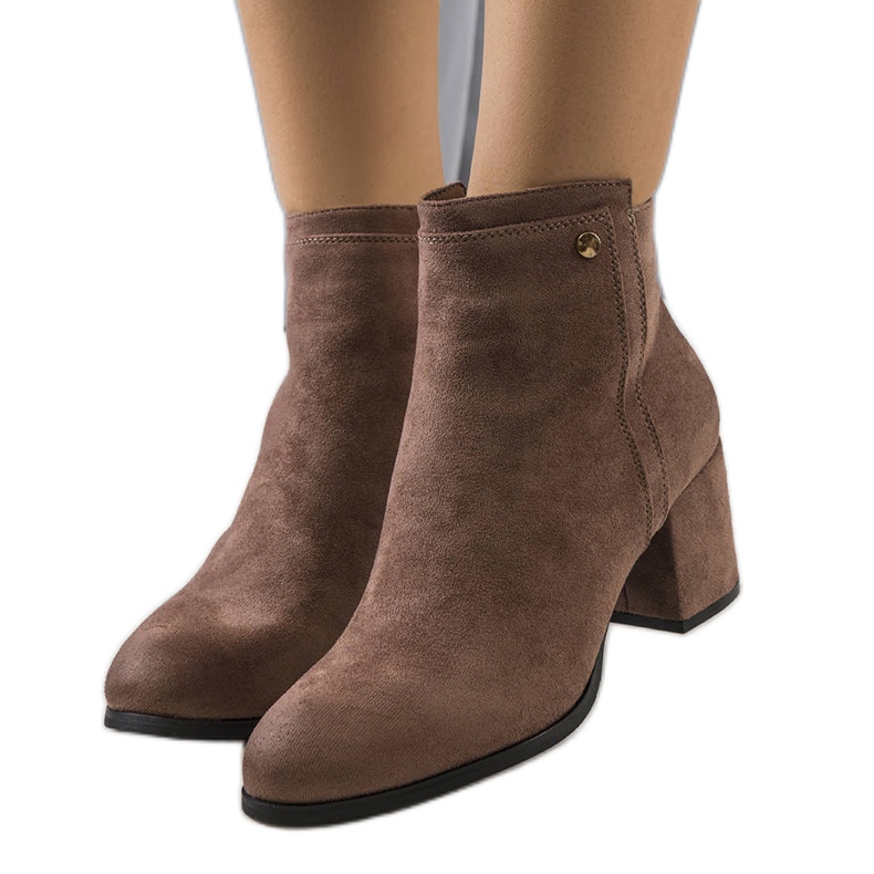 Fassa bruna isolerade stövlar