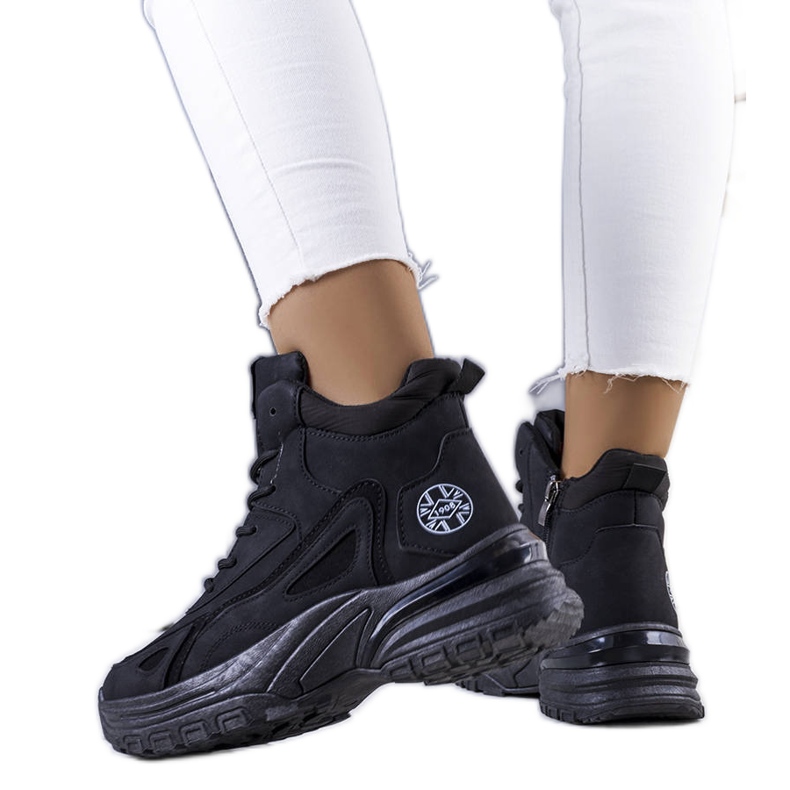 Svarta isolerade stövlar LCJ-22-44-1353L Lee Cooper