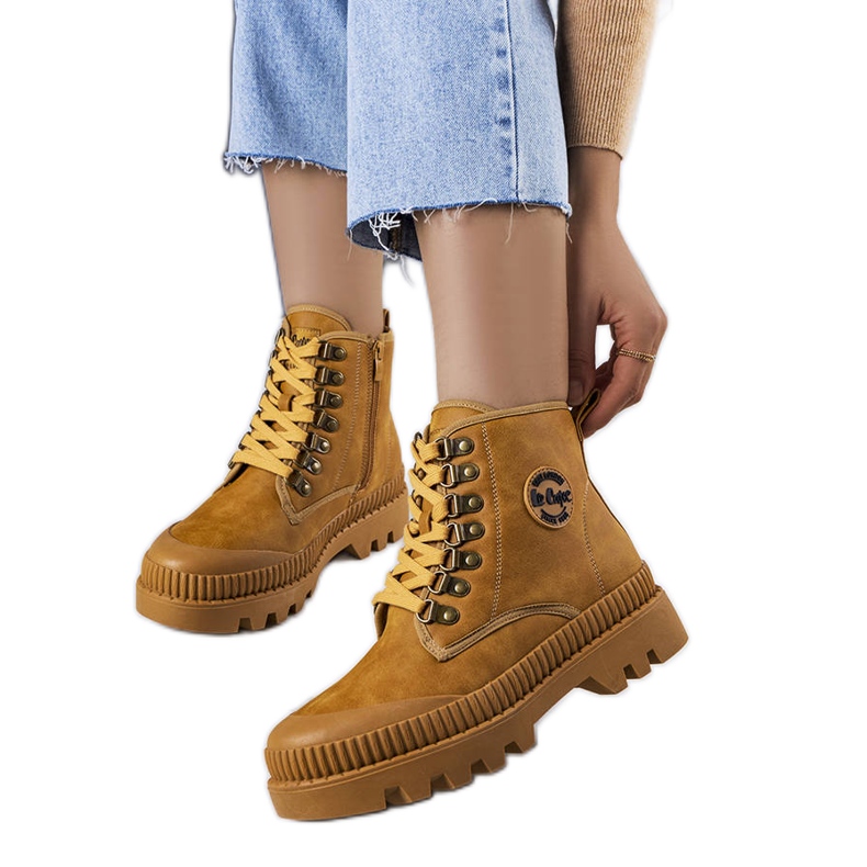 Kamelisolerade stövlar LCJ-22-44-1339L Lee Cooper beige