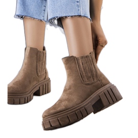 Leiva bruna isolerade stövlar