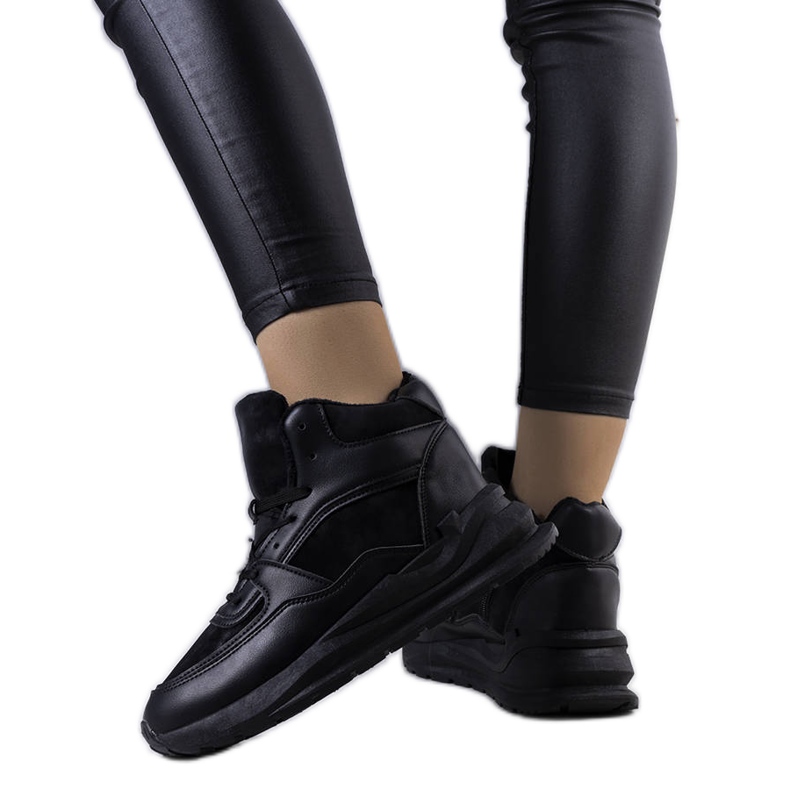 BM Svarta isolerade sneakers från Malvern