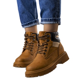 Bruna isolerade stövlar från Nadel