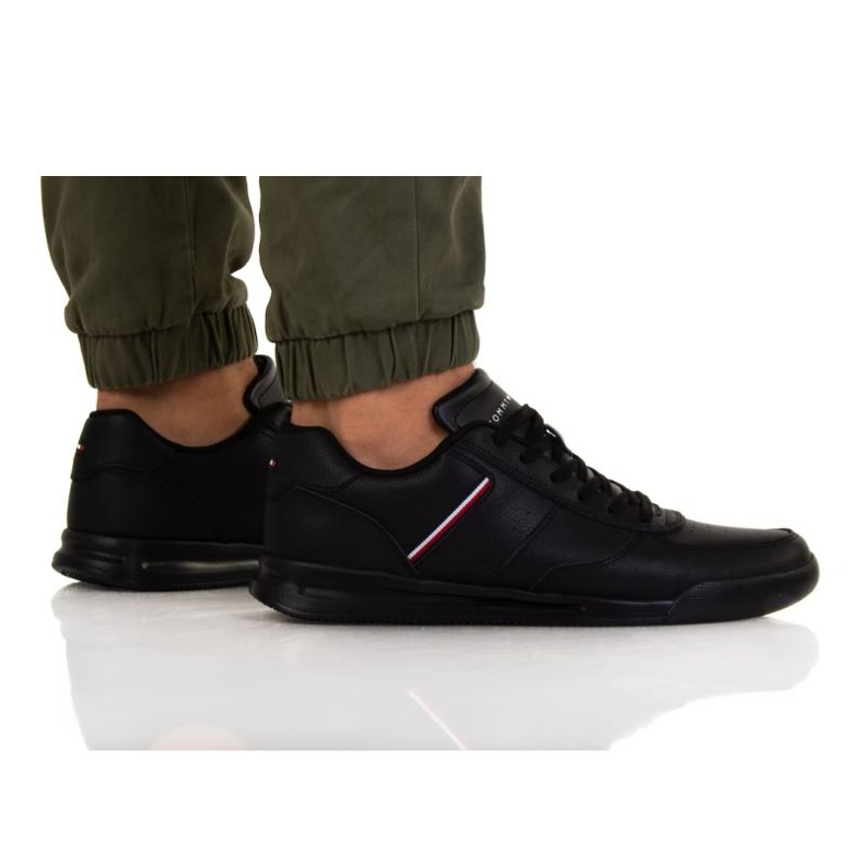 Skor Tommy Hilfiger Lättläder Detal Dup M FM0FM04280 Bds svart